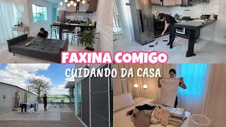 FAXINA COMPLETA NA CASA 🏠💕 Limpando e organizando | Lavei a cozinha, comprei um esfregão elétrico ✨