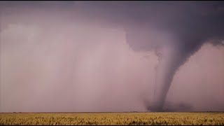 WOW!!! Alerte à la tornade - plus de 35 tornades en une nuit