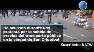 Atropellan dos policías durante una protesta estudiantil en Venezuela