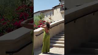 Fancy green backless tight dress for a dinner date #fashion #style #outfit #shorts