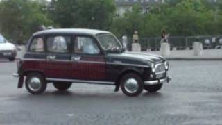 Renault 4 - 2010 Parisienne sur la Place de l'Etoile