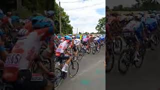 Arrivée du peloton maillot jaune cinquième étape tour de France