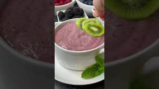 Quick and Healthy Breakfast #shorts #breakfast #healthyrecipe #fruits #oatmeal #oats #smoothie