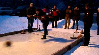 Eisstockschießen auf der Eisstockbahn beim Steegwirt in Bad Goisern