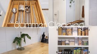 Minimalist Summer Deep Clean & Declutter My Kitchen 2021. | Tamara Lee