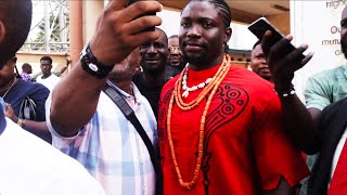 VeryDarkMan in his popular native attire as he arrives court for his case against Falana