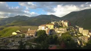 Castelluccio di Norcia, riprese realizzate da: 300dpi STUDIO