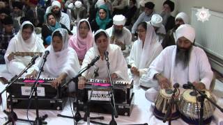 Bibi Kiran Kaur Ji - Waheguru Simran Akhand Jaap 2012 [HD]