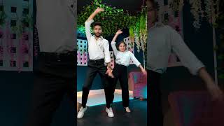 Me Zameen 🍁🌍 #dance #coupledance #pankajrajput #love #coupledance #foryou #ytshorts #shorts #fyp