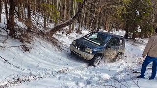 Off Road 4x4 Grand Vitara, Jimny AM RAMAS BLOCATI PE MUNTE!