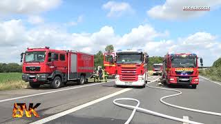 Stundenlange Vollsperrung der A57: LKW mit Bitumen und Dachpappe in Vollbrand | 17.07.2023