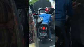 Bahaya jika istri dan anak Perempuan naik motor pake headset #comment #like #+62 #motivasi