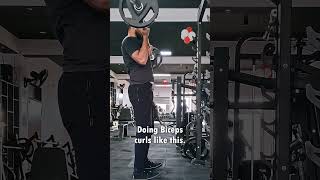 Please Don't do Bicep Curls like This! #shortsfeed #bicepsworkout #bicepcurls #workouttips #gym