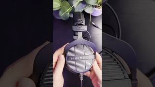 Unboxing The beyerdynamic DT900 Pro headphones