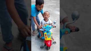 bermain motor motoran untuk bayi