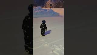 snowing #trending #shorts #viral #viralvideo #amazing #baby #snowfall #shortsvideo #shorts