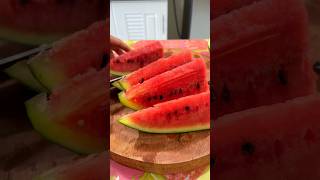 #easycutting watermelon 🍉 #cuttingfruit #cuttingskills watermelon #trendingshorts #viralvideo