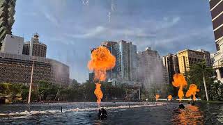 Performance Lake At Wynn Macau - Holding Out For A Hero By Jennifer Saunders (daytime)