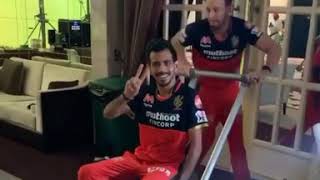 RCB players Yuvi Chahal and AB de Villiers have fun during photo shoot for IPL 2020