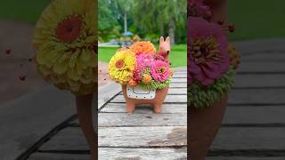 Alpaca Flower Arrangement 🦙🌸🌼🍓 #cutflowergarden #cottagegarden #floraldesign #diy