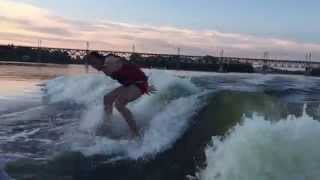 Valiko spins wakesurf 360