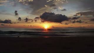 Dreamy Ocean Waves & Relaxing Sunrise: Found The Perfect Video To Help You Sleep