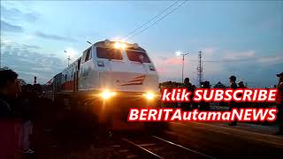 Kereta Api Cilamaya Ekspres Kereta Api Lokal Terlaris Dan Favorit Pengguna Kereta Api