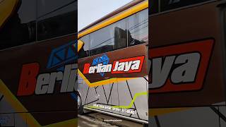 Po berlian jaya bojonegoro - merak jetbus 3 karoseri adiputro #busmania #bus #Shorts