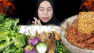 PEDES NYA JUARA....‼️🌶️💥 SAMBEL TERASI, LALAPAN, IKAN ASIN GABUS MUKBANG SEDERHANA