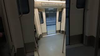 #DELHI METRO#Opening&CLOSING#rajiv chowk#capital #rail #train##shorts#viral#railway#satisfaction