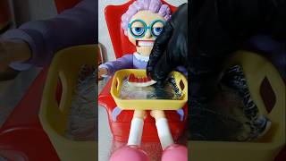 Filling Gummy Vampire Teeths  In Granny's Tray #shorts #asmr #grannygreedy #trending #fun #funtoys