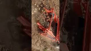 Mahindra tractor 275 With potato Diger