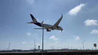 Lufthansa Airbus A350 landing at Los Angeles International Airport KLAX runway 24R