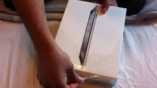 Apple iPad 2 16GB Wi-Fi Unboxing