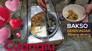 Bakso Gendong Makan saat hujan  Cuankieu 😀 no fuckxxx STREET food Indonesian Bakso,Tahu,somay lezat.