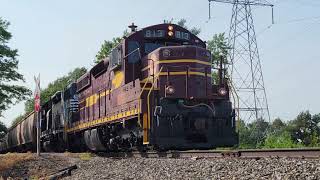 Notch 8 SD18 rebuild and GP38-2 with heavy grain train