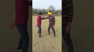 Self defense on road side✊✊ #trending #taekwondo #selfdefense #shorts #viral #dltkd