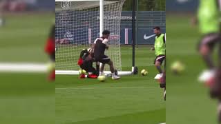 MESSI destruye a Verratti y Marquinhos en el entrenamiento del PSG