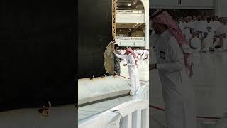 Applying etar on Rukn e Yamani | Rukn e Yamani | #makkah #madina #islamic #shorts #peace #arab