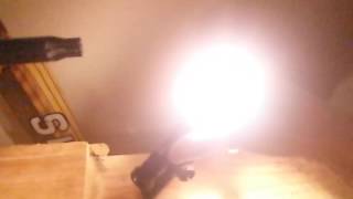 Surefire M300(300 lumen) flicker test