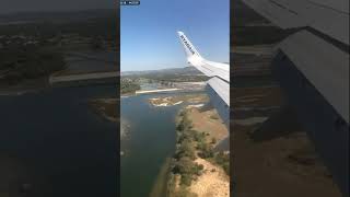 Average ryanair landing, swipe the vedio if you want this is very normal landing