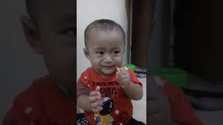 atha eat Orange fruit #babyfunny #cutebaby #eating #shorts