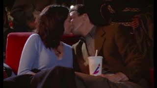 Lorelai and Max 1x08 (4) First kiss