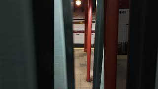 MTA subway: R46 Low pitch door chime