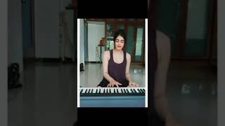 Adah Sharma | Mera mann kehne laga | Bollywood celebrity | EverShine Celeb