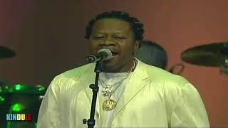 Papa Wemba et Viva La Musica - Fondation Mundele - Live