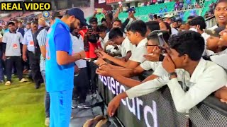 Rohit Sharma's Heart Winning Gesture For Young Fan By Giving Autograph | IND vs SA 1st T20