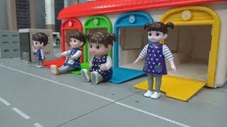 콩순이 컬러 차고지 출발! 장난감 놀이 Kongsuni Color Garage Dispatch! Toys Play