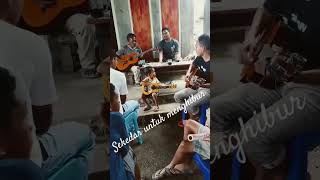 anak 3 tahun gabung main gitar with om om