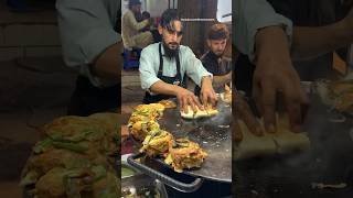 Chillies Fried Burger Making | MIRCHI WALA BUN KABAB 🌶️ | Karachi Street Food